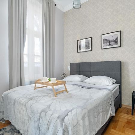 Przytulne Studia Very Berry W Poznaniu Blisko Parku By Noclegi Renters Exteriér fotografie